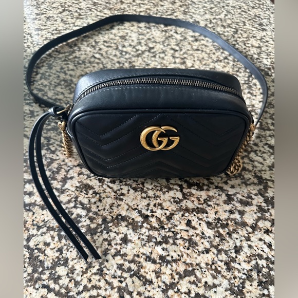 Gucci purse - Picture 3 of 3